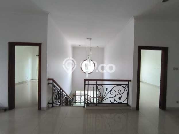 SEGERA MILIKI! Rumah area Semarang Barat, Semarang, Luas 320m2m² Bangunan 300m2m² SEGERA MILIKI! Rumah area Semarang Barat, Semarang, Luas 320m2m² Bangunan 300m2m²