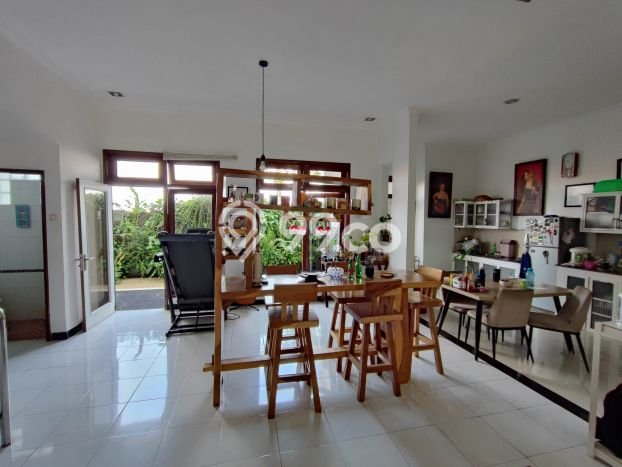 HOT PROPERTY! Rumah Strategis di Ngesrep, Luas 169m² LB 235m² HOT PROPERTY! Rumah Strategis di Ngesrep, Luas 169m² LB 235m²