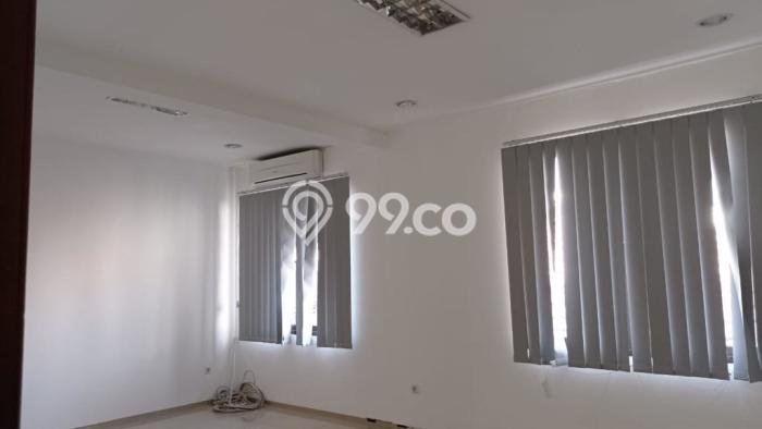 Investasi Masa Depan 4 Kamar Tidur Akses Dekat di Kawasan Prospektif Semarang Tengah, Semarang Investasi Masa Depan 4 Kamar Tidur Akses Dekat di Kawasan Prospektif Semarang Tengah, Semarang