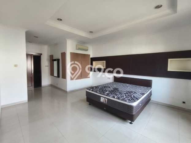 SEGERA MILIKI! Rumah area Semarang Barat, Semarang, Luas 320m2m² Bangunan 300m2m² SEGERA MILIKI! Rumah area Semarang Barat, Semarang, Luas 320m2m² Bangunan 300m2m²