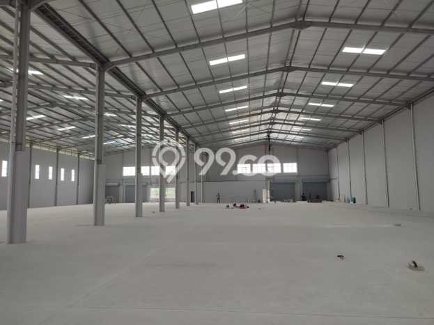 Disewakan Gudang di Kawasan Ramai Jababeka Luas 2800m2 Disewakan Gudang di Kawasan Ramai Jababeka Luas 2800m2