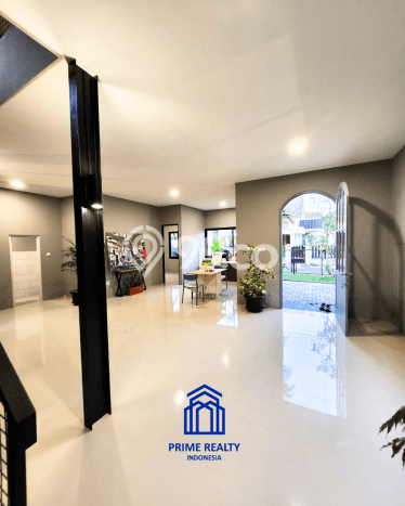 Hunian Mewah Dijual LT 195m2 di BSD, Tangerang Selatan Hunian Mewah Dijual LT 195m2 di BSD, Tangerang Selatan