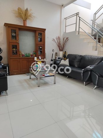 Ready to Use! Premium House LT 180m2 Desain Modern di Jelambar Ready to Use! Premium House LT 180m2 Desain Modern di Jelambar