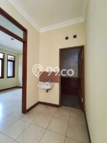Lokasi strategis! Rumah siap huni disewakan di Batununggal LB 174m2 Lokasi strategis! Rumah siap huni disewakan di Batununggal LB 174m2