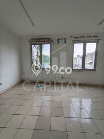 Ruko Lokasi Strategis Kawasan Soekarno Hatta, Luas 225m², Ready Operasi Ruko Lokasi Strategis Kawasan Soekarno Hatta, Luas 225m², Ready Operasi