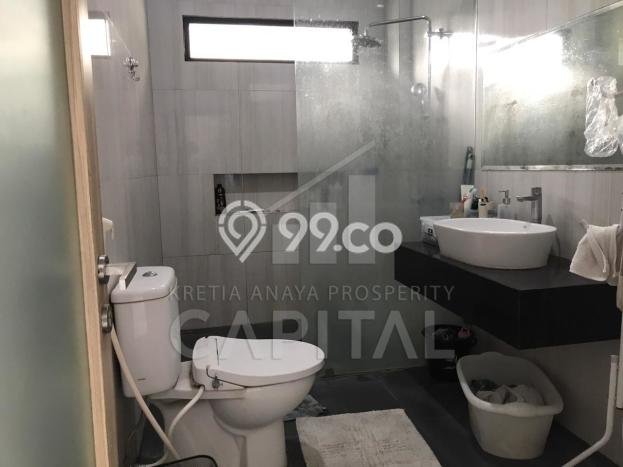 Rumah Elit LB 800m2 Siap Pakai Desain Elegan di Kopo, Bandung Rumah Elit LB 800m2 Siap Pakai Desain Elegan di Kopo, Bandung