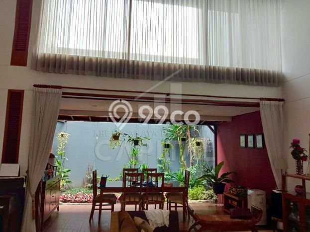 Rumah Elit LB 230m2 Siap Pakai Desain Elegan di Setra Duta, Bandung Rumah Elit LB 230m2 Siap Pakai Desain Elegan di Setra Duta, Bandung