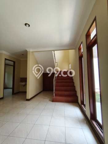 Lokasi strategis! Rumah siap huni disewakan di Batununggal LB 174m2 Lokasi strategis! Rumah siap huni disewakan di Batununggal LB 174m2