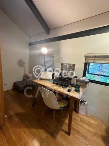 Rumah Lingkungan Nyaman kawasan Cibeunying Kidul, Bandung, LT 109m2m² Bangunan 80m2m² Rumah Lingkungan Nyaman kawasan Cibeunying Kidul, Bandung, LT 109m2m² Bangunan 80m2m²