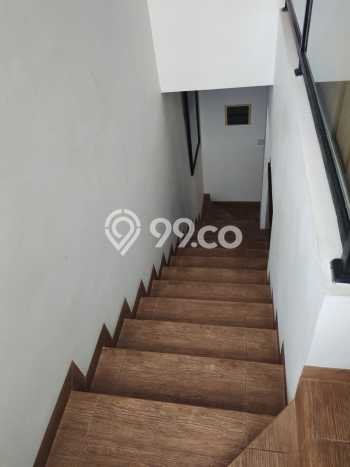 Dijual Rumah Luas Elegan Dengan View Cantik di Pangkalan Jati, Depok Dijual Rumah Luas Elegan Dengan View Cantik di Pangkalan Jati, Depok