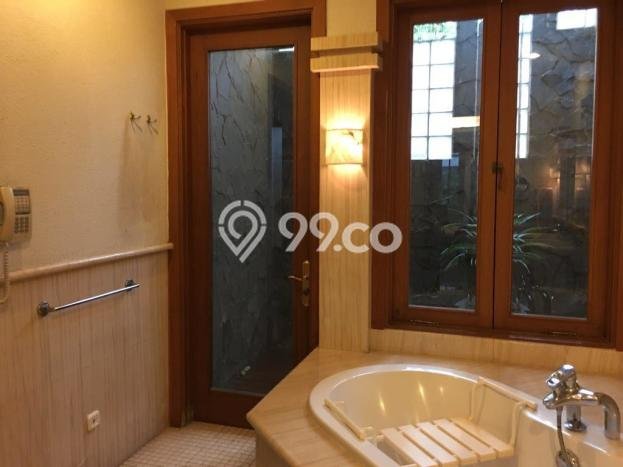 Ready to Use! Luxury House LT 310m2 Desain Elegan di Pondok Indah Ready to Use! Luxury House LT 310m2 Desain Elegan di Pondok Indah