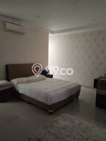 Dijual Rumah Luas Elegan Dengan View Cantik di Pangkalan Jati, Depok Dijual Rumah Luas Elegan Dengan View Cantik di Pangkalan Jati, Depok