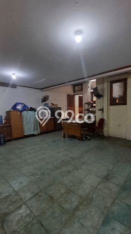 Ready to Use! Luxury House LT 1600m2 Desain Elegan di Pejaten Ready to Use! Luxury House LT 1600m2 Desain Elegan di Pejaten