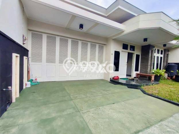 Rumah Mewah LB 270m2 Siap Huni Desain Elegan di Tidar, Malang Rumah Mewah LB 270m2 Siap Huni Desain Elegan di Tidar, Malang