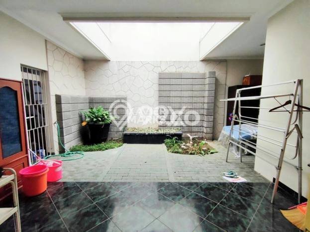 Rumah Mewah LB 270m2 Siap Huni Desain Elegan di Tidar, Malang Rumah Mewah LB 270m2 Siap Huni Desain Elegan di Tidar, Malang