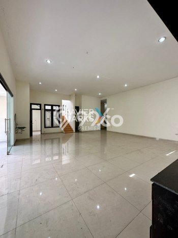 Rumah Mewah Siap Huni LT 423m2 di Klojen, Malang Rumah Mewah Siap Huni LT 423m2 di Klojen, Malang