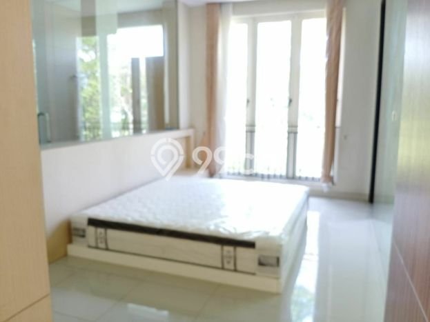 Disewakan! Rumah 4 Kamar Tidur &
4 Kamar Mandi di Araya, Malang Disewakan! Rumah 4 Kamar Tidur &
4 Kamar Mandi di Araya, Malang