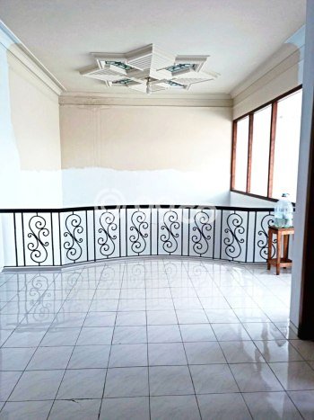 Disewakan Rumah Murah di Soekarno Hatta Malang Punya 5 Kamar Tidur Disewakan Rumah Murah di Soekarno Hatta Malang Punya 5 Kamar Tidur