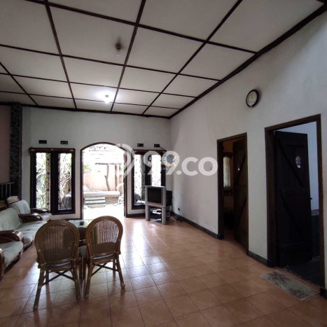 For Sale! Premium House LT 424m2 Desain Elegan di Araya For Sale! Premium House LT 424m2 Desain Elegan di Araya