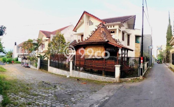 Kesempatan Langka! Vila di Batu, Dimensi 344m2m², Lokasi Strategis dekat dengan berbagai kebutuhan Kesempatan Langka! Vila di Batu, Dimensi 344m2m², Lokasi Strategis dekat dengan berbagai kebutuhan