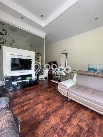 Rumah Mewah LB 279m2 Siap Huni Desain Elegan di Villa Puncak Tidar, Malang Rumah Mewah LB 279m2 Siap Huni Desain Elegan di Villa Puncak Tidar, Malang