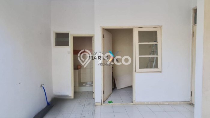 Rumah Minimalis 3 KT LT 240m2 di Araya Rumah Minimalis 3 KT LT 240m2 di Araya