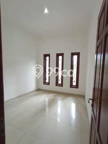 Rumah Disewakan Malang LT 255m2 LB 225m2 Kawasan Villa Puncak Tidar Rumah Disewakan Malang LT 255m2 LB 225m2 Kawasan Villa Puncak Tidar