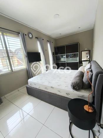 Jual Rumah Luas Elegan Dengan View Eksklusif di BSD Sevilla, Tangerang Jual Rumah Luas Elegan Dengan View Eksklusif di BSD Sevilla, Tangerang