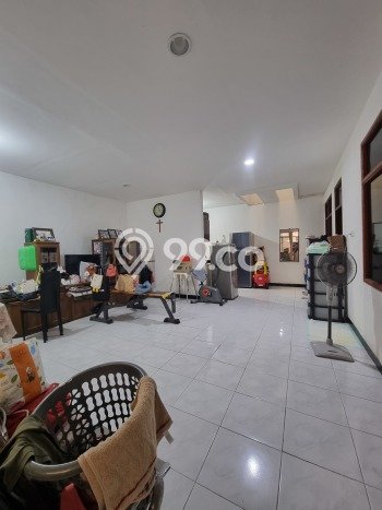 Rumah Elit Modern Tanpa Renovasi di Tanjung Duren Jakarta Barat Rumah Elit Modern Tanpa Renovasi di Tanjung Duren Jakarta Barat