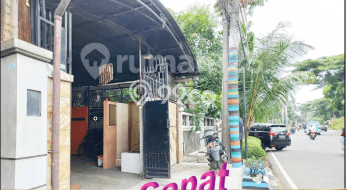For Sale! Luxury House LT 192m2 Desain Elegan di Meruya For Sale! Luxury House LT 192m2 Desain Elegan di Meruya