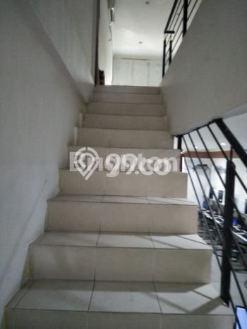 Ruko Strategis di Sawangan, Luas 165m2m², Jalan Utama, Tingkat Keramaian Tinggi Ruko Strategis di Sawangan, Luas 165m2m², Jalan Utama, Tingkat Keramaian Tinggi