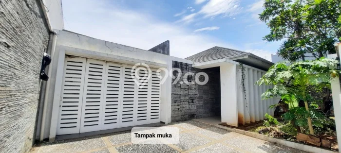 Rumah Luxury Modern Tanpa Renovasi di Rawamangun Jakarta Timur Rumah Luxury Modern Tanpa Renovasi di Rawamangun Jakarta Timur
