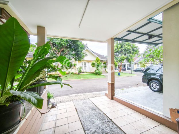 Jual Rumah Mewah Megah Dengan View Eksklusif di Kota Wisata, Bogor Jual Rumah Mewah Megah Dengan View Eksklusif di Kota Wisata, Bogor