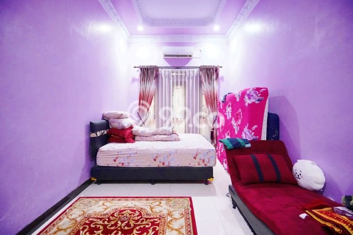 HARGA SPECIAL! Rumah Asri di Jatisampurna, Bekasi, LT 180m² Bangunan 350m² Bisa Nego! HARGA SPECIAL! Rumah Asri di Jatisampurna, Bekasi, LT 180m² Bangunan 350m² Bisa Nego!
