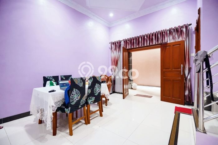 HARGA SPECIAL! Rumah Asri di Jatisampurna, Bekasi, LT 180m² Bangunan 350m² Bisa Nego! HARGA SPECIAL! Rumah Asri di Jatisampurna, Bekasi, LT 180m² Bangunan 350m² Bisa Nego!