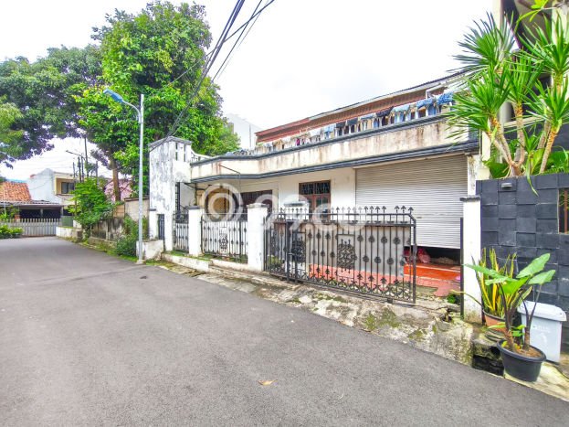 Rumah Eksklusif Dijual LT 200m2 di Palmerah, Jakarta Barat Rumah Eksklusif Dijual LT 200m2 di Palmerah, Jakarta Barat