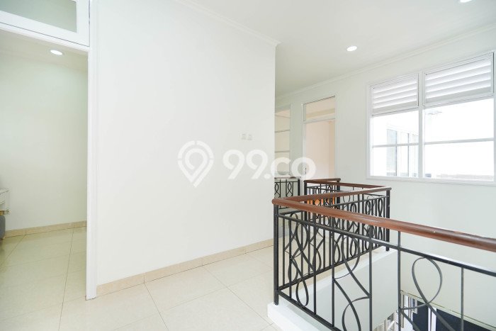 Kesempatan Investasi 4 Kamar Tidur dan 3 Kamar Mandi di Kota Wisata, Dekat Pusat Kota, Bogor Kesempatan Investasi 4 Kamar Tidur dan 3 Kamar Mandi di Kota Wisata, Dekat Pusat Kota, Bogor