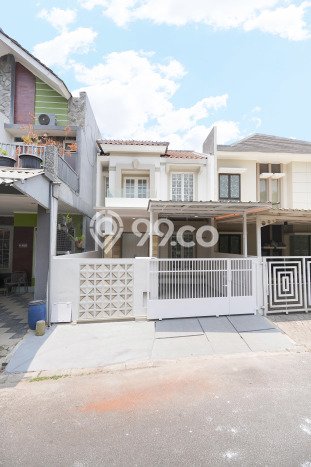 HARGA SPECIAL! Rumah Asri area Cibubur, Bekasi, Luas 98m² Bangunan 100m² BISA KPR! HARGA SPECIAL! Rumah Asri area Cibubur, Bekasi, Luas 98m² Bangunan 100m² BISA KPR!