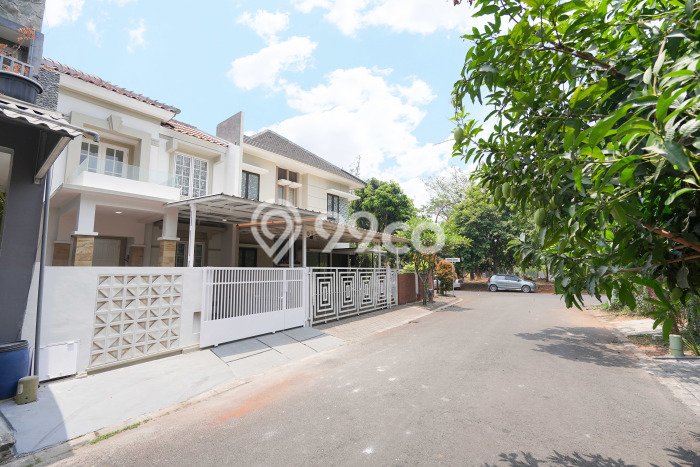HARGA SPECIAL! Rumah Asri area Cibubur, Bekasi, Luas 98m² Bangunan 100m² BISA KPR! HARGA SPECIAL! Rumah Asri area Cibubur, Bekasi, Luas 98m² Bangunan 100m² BISA KPR!