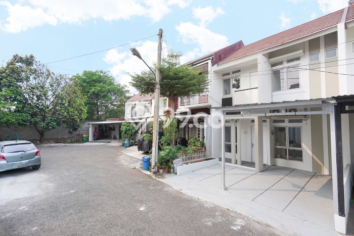 Rumah Siap Pakai di Sukatani, Depok, LT 93m² Bangunan 123m² Rumah Siap Pakai di Sukatani, Depok, LT 93m² Bangunan 123m²