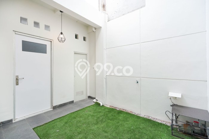 Rumah Siap Pakai di Sukatani, Depok, LT 93m² Bangunan 123m² Rumah Siap Pakai di Sukatani, Depok, LT 93m² Bangunan 123m²