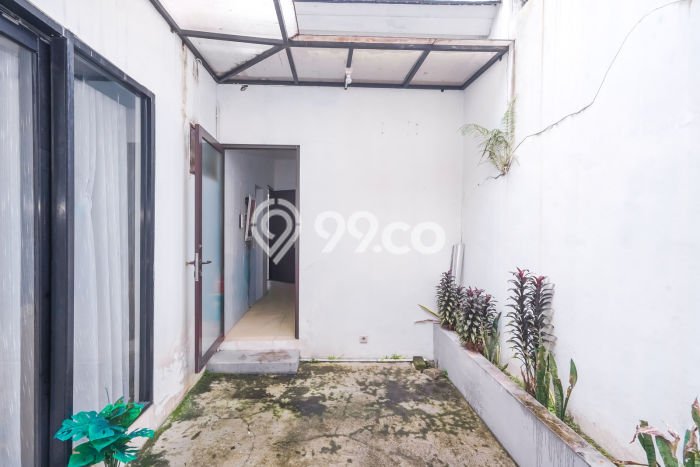 Jual Rumah Strategis Bagus Punya 2 KT di Sawangan Depok SHM Jual Rumah Strategis Bagus Punya 2 KT di Sawangan Depok SHM