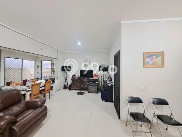 Dijual Cepat Rumah Bagus Siap Huni LB 231m2 di Karawaci, Tangerang Dijual Cepat Rumah Bagus Siap Huni LB 231m2 di Karawaci, Tangerang