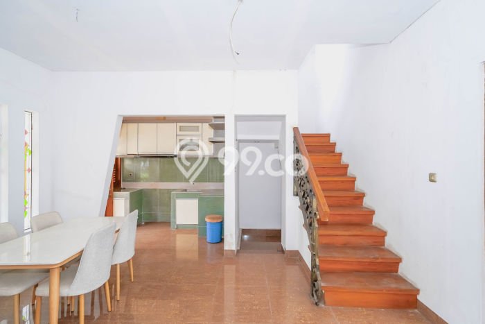 Hunian Mewah Dijual LT 124m2 di Pancoran Mas, Depok Hunian Mewah Dijual LT 124m2 di Pancoran Mas, Depok