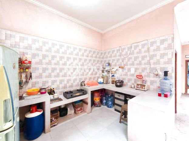Rumah Modern Minimalis 4 Kamar Siap Huni di Karawaci Rumah Modern Minimalis 4 Kamar Siap Huni di Karawaci