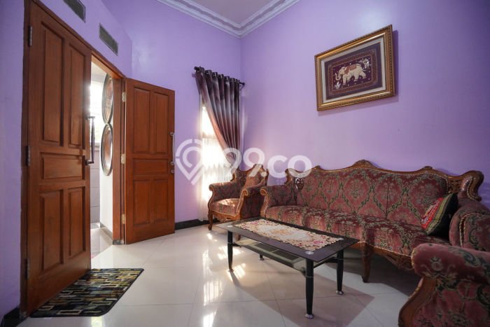 HARGA SPECIAL! Rumah Asri di Jatisampurna, Bekasi, LT 180m² Bangunan 350m² Bisa Nego! HARGA SPECIAL! Rumah Asri di Jatisampurna, Bekasi, LT 180m² Bangunan 350m² Bisa Nego!