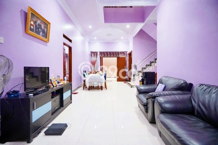HARGA SPECIAL! Rumah Asri di Jatisampurna, Bekasi, LT 180m² Bangunan 350m² Bisa Nego! HARGA SPECIAL! Rumah Asri di Jatisampurna, Bekasi, LT 180m² Bangunan 350m² Bisa Nego!