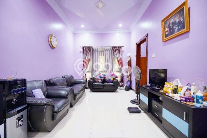 HARGA SPECIAL! Rumah Asri di Jatisampurna, Bekasi, LT 180m² Bangunan 350m² Bisa Nego! HARGA SPECIAL! Rumah Asri di Jatisampurna, Bekasi, LT 180m² Bangunan 350m² Bisa Nego!