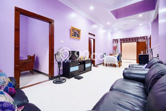 HARGA SPECIAL! Rumah Asri di Jatisampurna, Bekasi, LT 180m² Bangunan 350m² Bisa Nego! HARGA SPECIAL! Rumah Asri di Jatisampurna, Bekasi, LT 180m² Bangunan 350m² Bisa Nego!