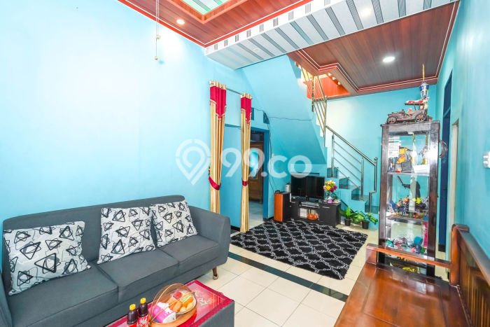 For Sale Rumah 5 Kamar Lokasi Strategis Bagus dan Strategis di Sawangan For Sale Rumah 5 Kamar Lokasi Strategis Bagus dan Strategis di Sawangan